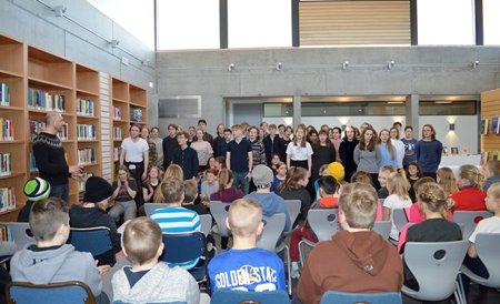 Hamrahlíðarkórinn með tónleika í skólanum