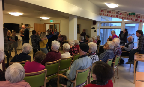 Danssýning á Dvalarheimilinu