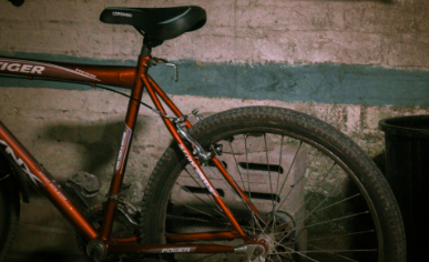 Klippt á bremsuvíra reiðhjóla: Lögreglu gert viðvart